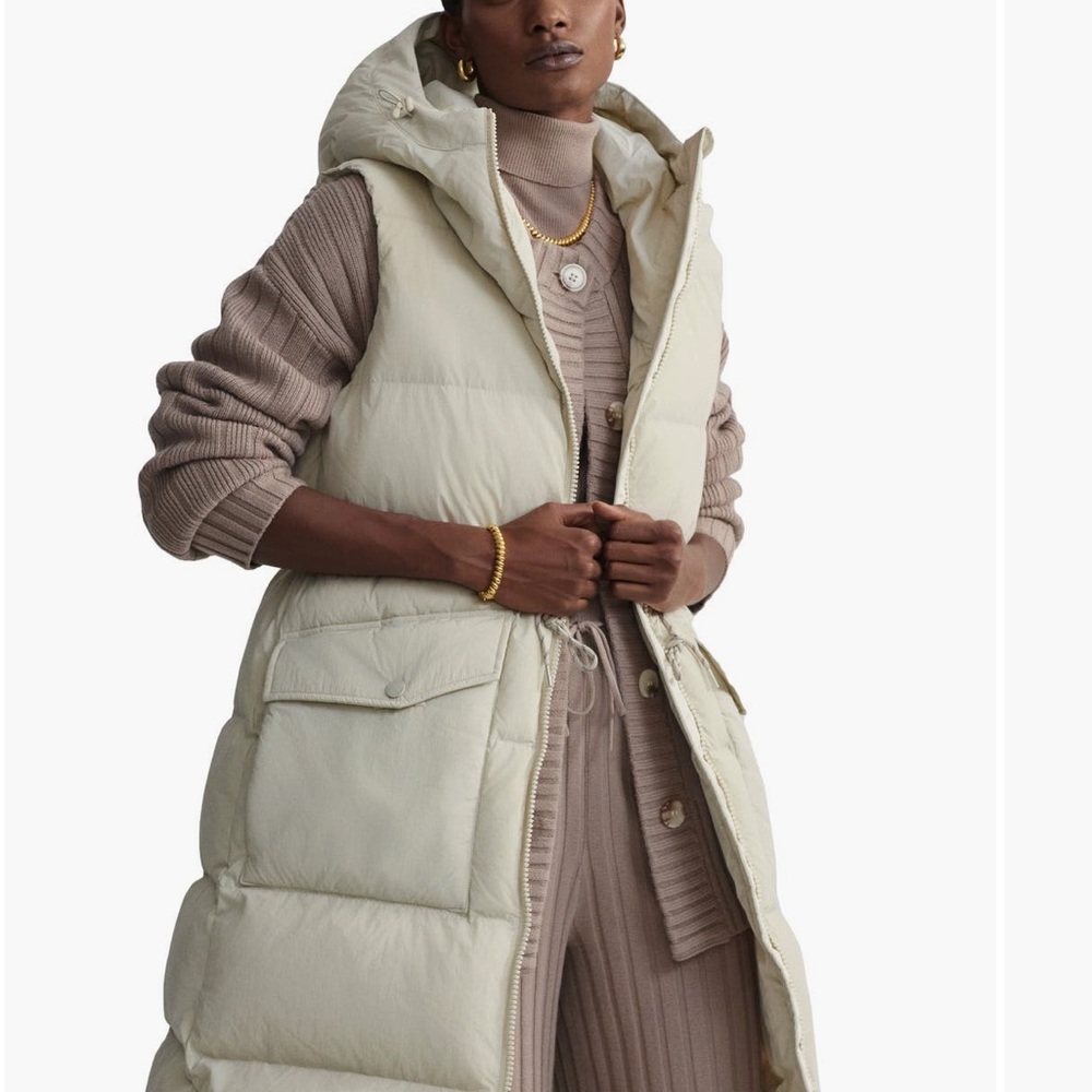 Varley Irving Water Resistant Hooded Vest - Picture 15 of 16